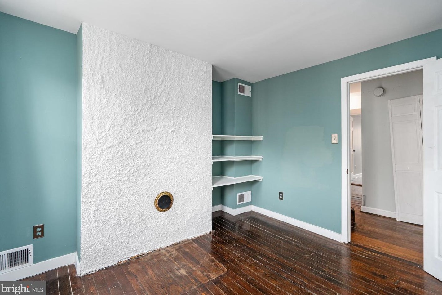 902 Harden Ct, Baltimore MD 21230-4014 exterior