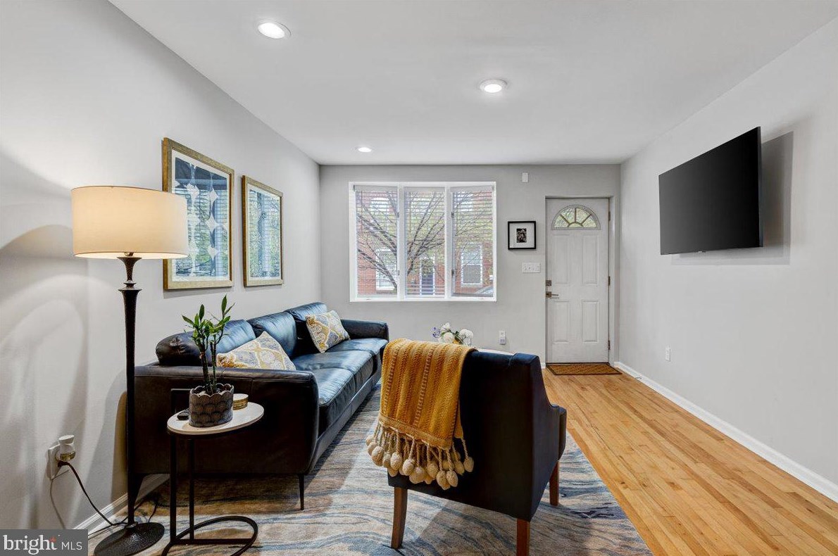 927 Bouldin St, Baltimore MD  21224-5020 exterior