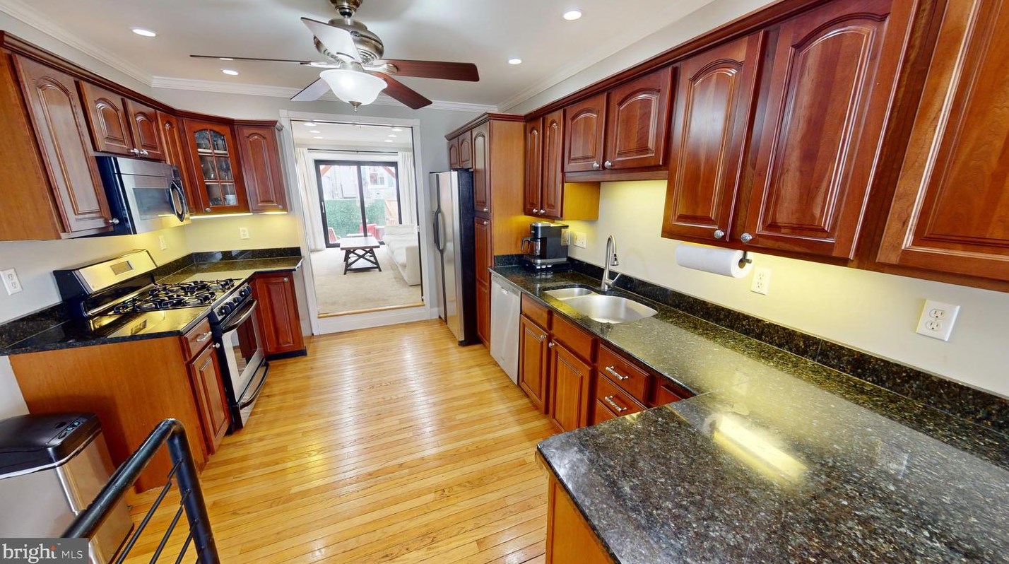 705 Glover St, Baltimore MD  21205-2605 exterior