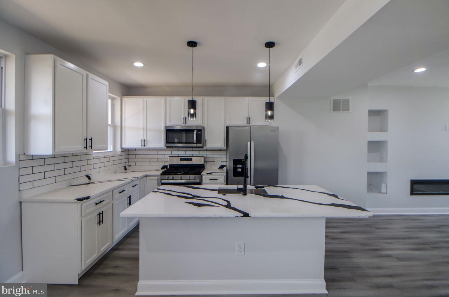 3613 Liberty Heights Ave, Baltimore MD 21215-7805 exterior