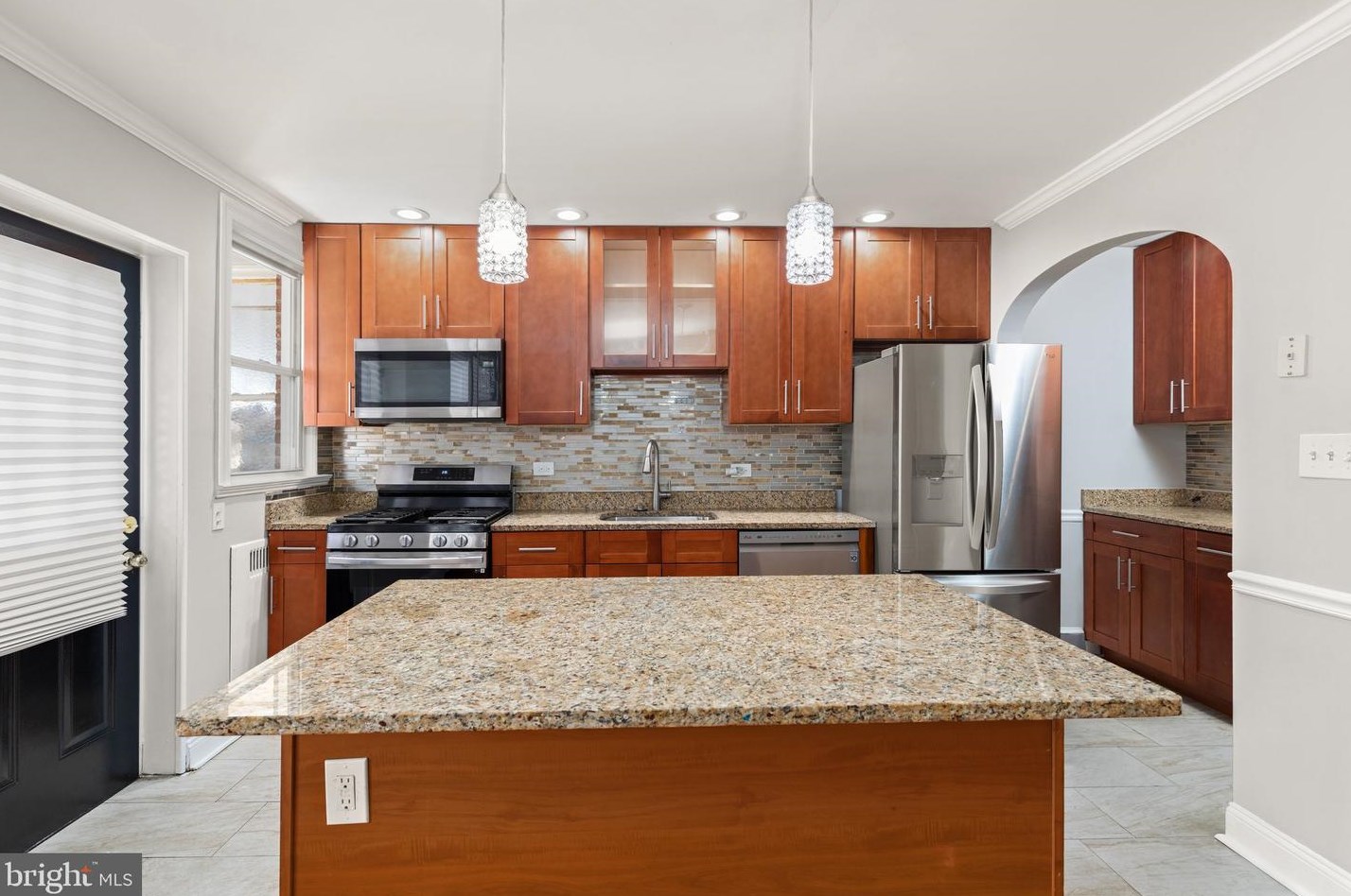 4037 Wilkens Ave, Baltimore MD  21229-4722 exterior