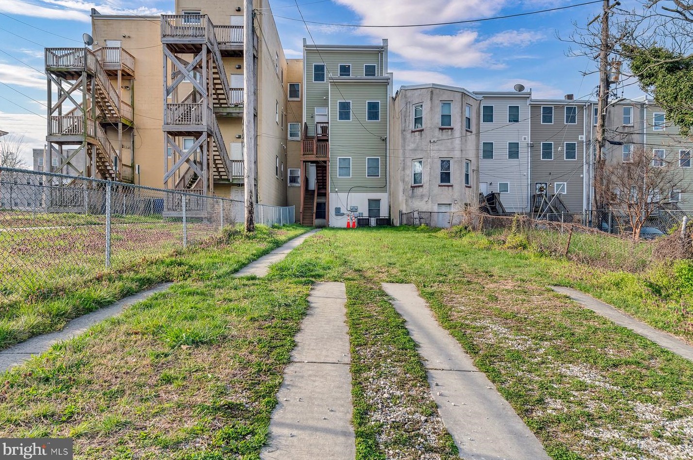 834 Preston St, Baltimore MD  21202-5635 exterior
