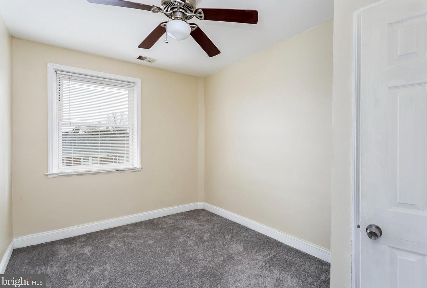 1642 Kingsway Rd, Baltimore MD  21218-1645 exterior