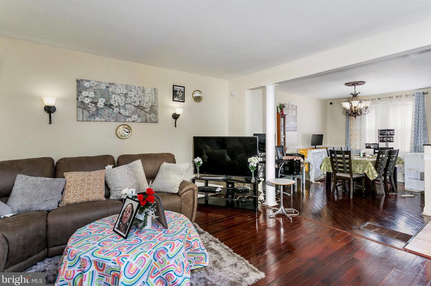 1642 Kingsway Rd, Baltimore MD  21220-4924 exterior