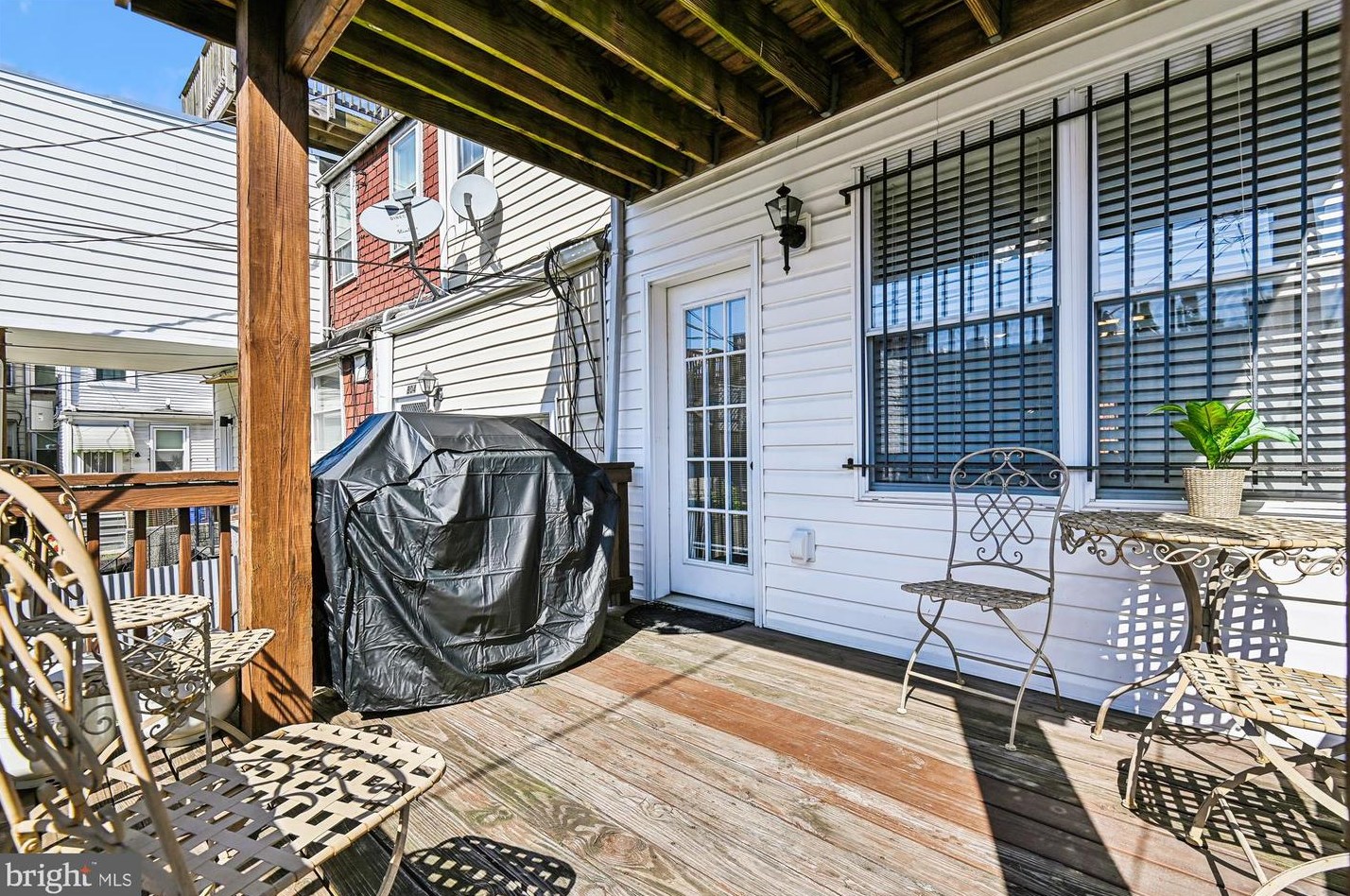 806 Streeper St, Baltimore MD  21224-1725 exterior