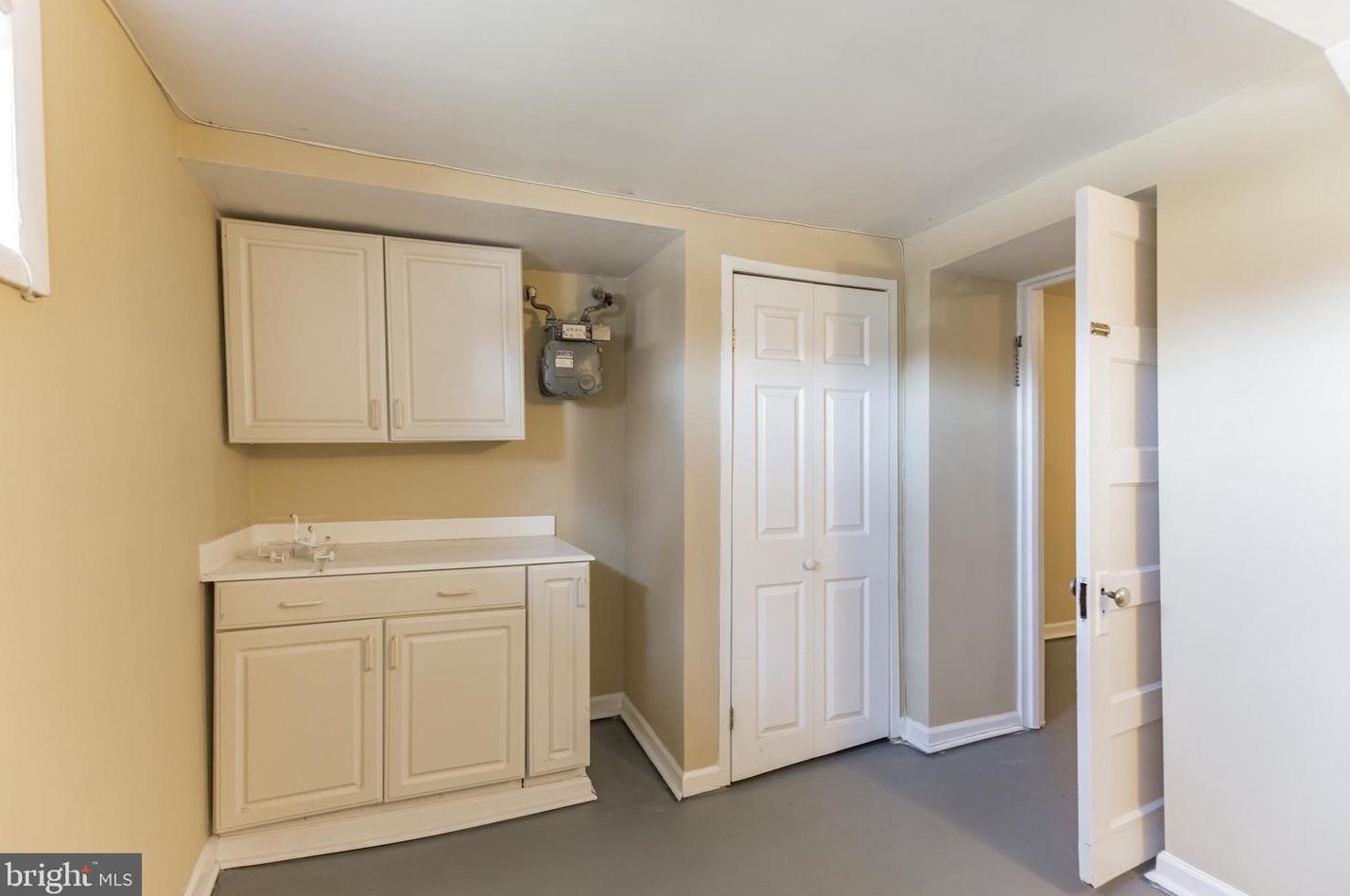 3014 Clifton Park Ter, Baltimore MD  21213-1136 exterior