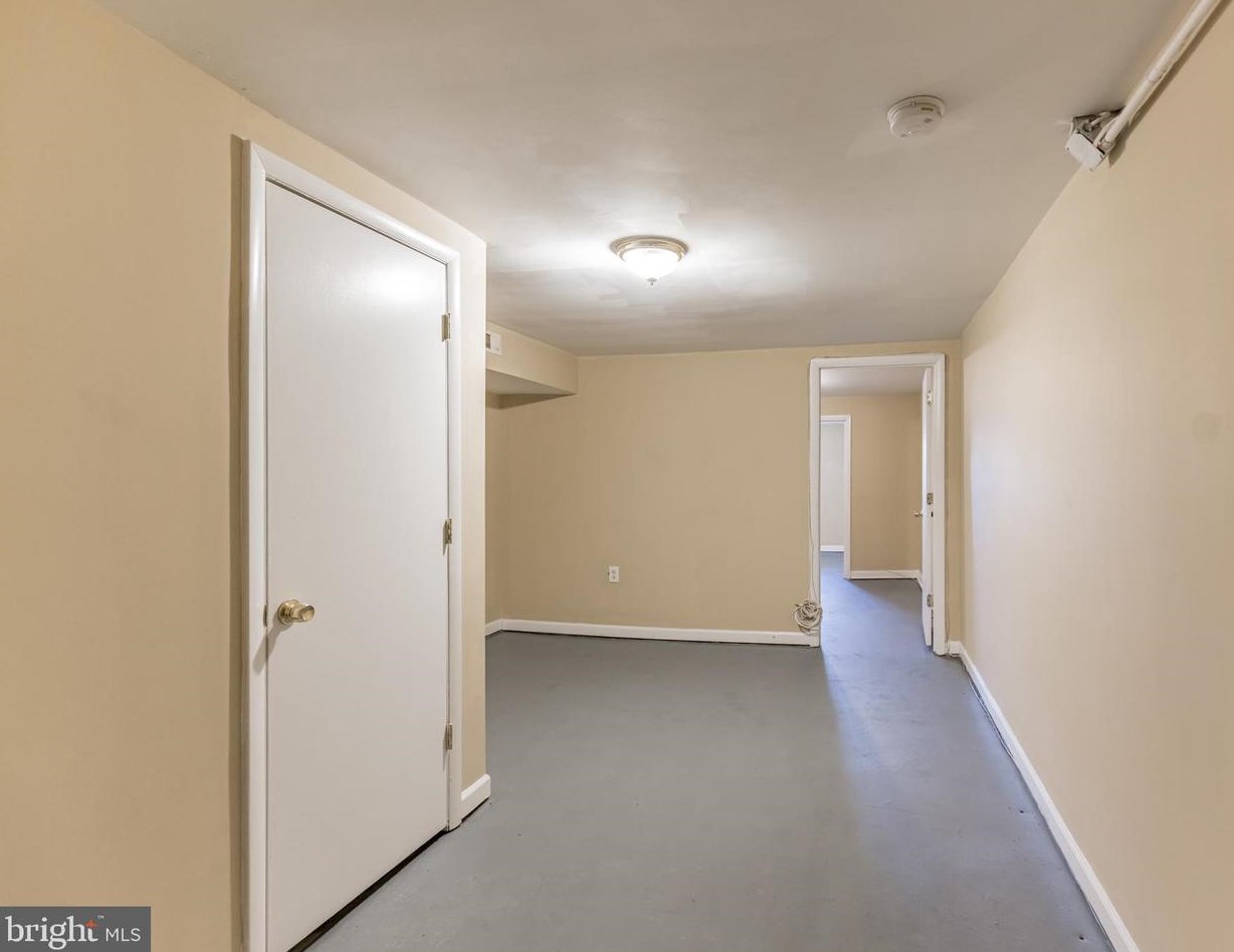 3014 Clifton Park Ter, Baltimore MD  21213-1136 exterior