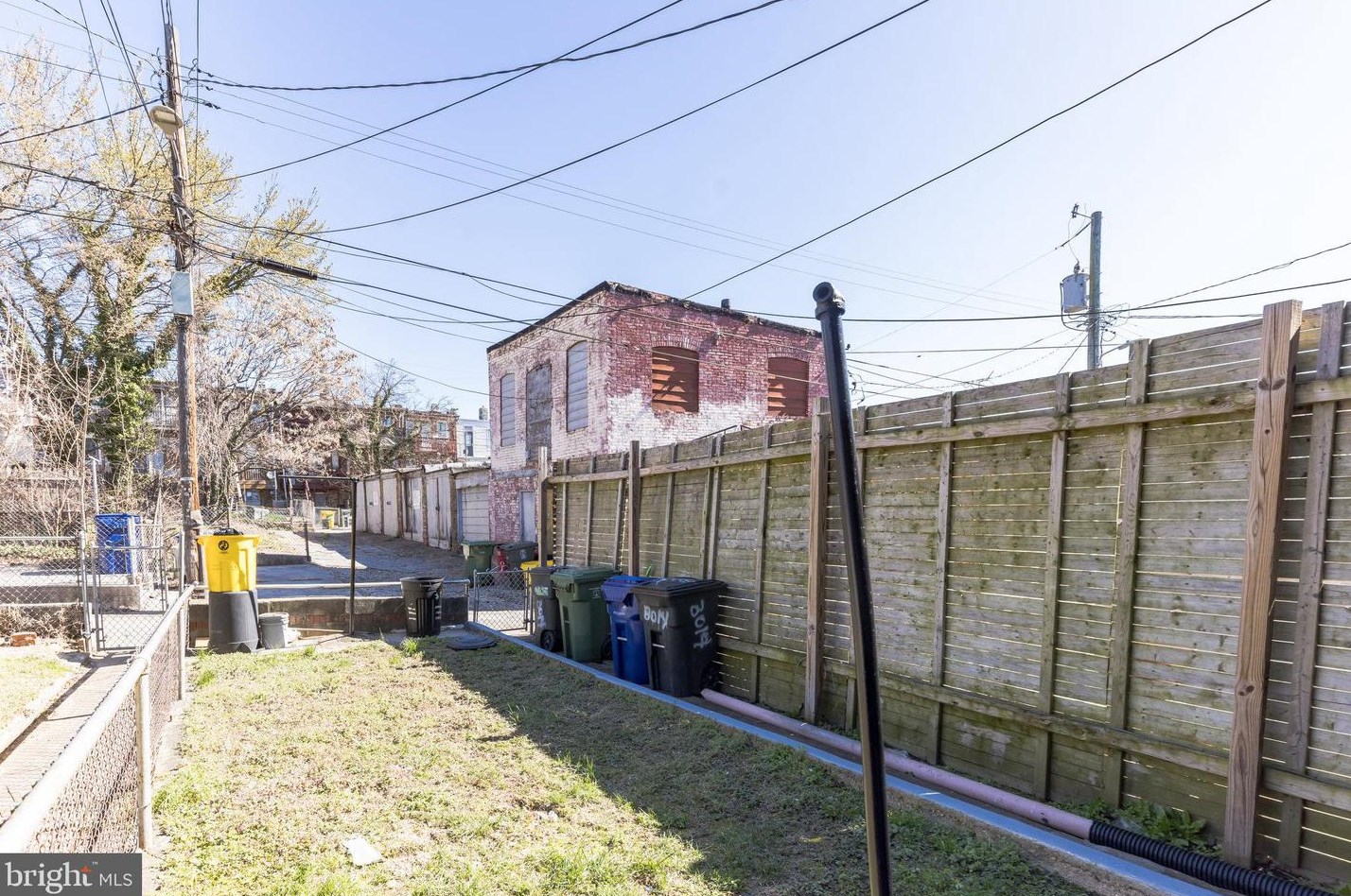 3014 Clifton Park Ter, Baltimore MD  21213-1136 exterior