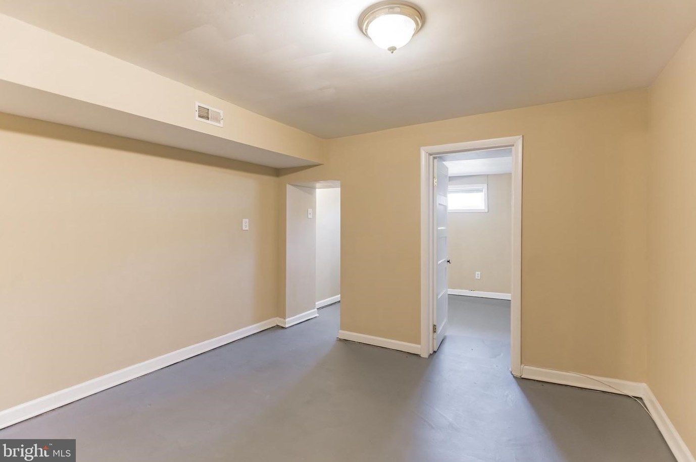 3014 Clifton Park Ter, Baltimore MD  21213-1136 exterior