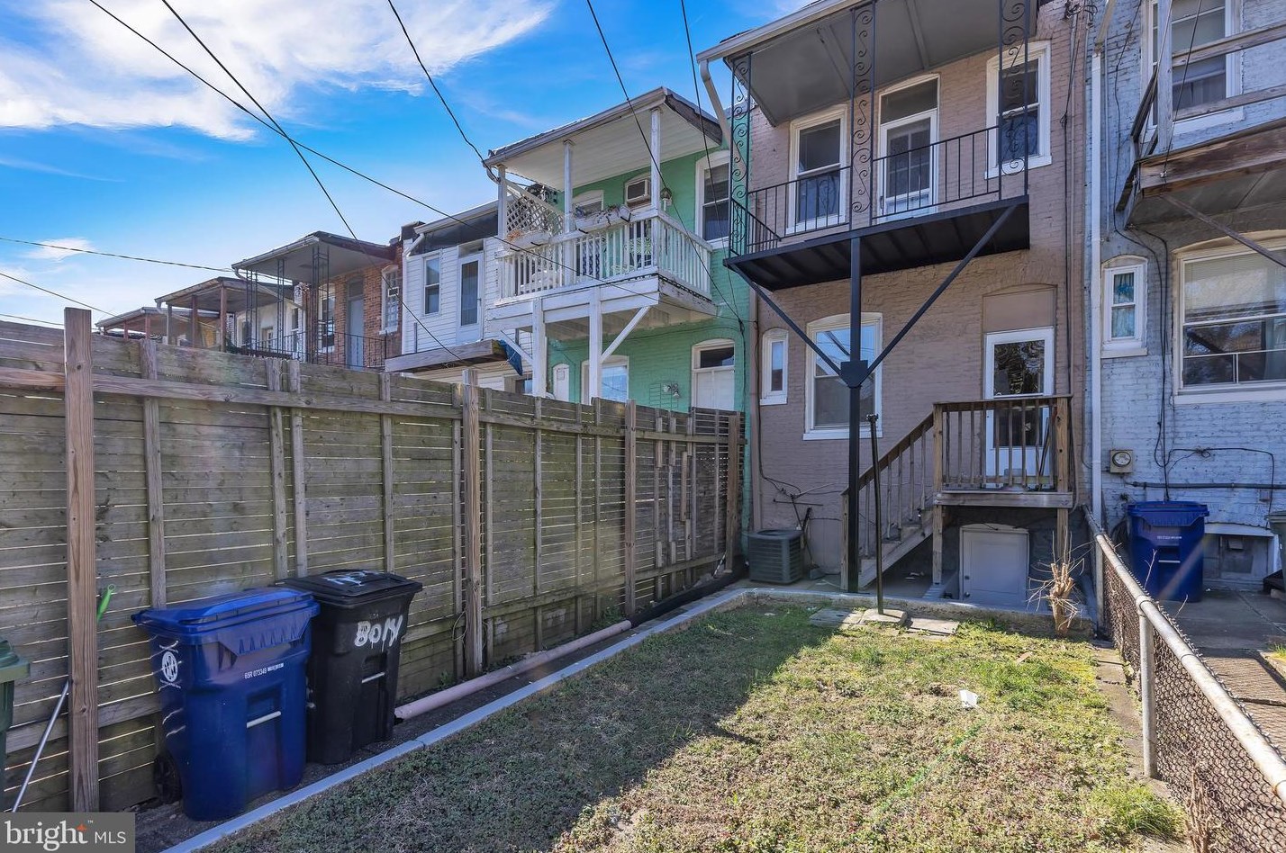 3014 Clifton Park Ter, Baltimore MD  21213-1136 exterior