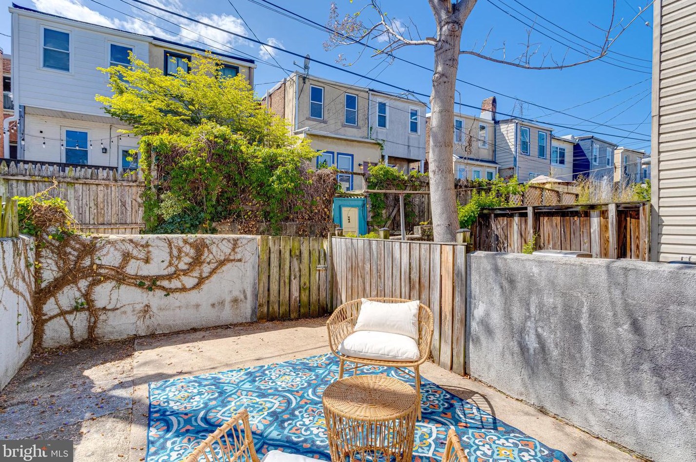 14 Madeira St, Baltimore MD  21231-1650 exterior