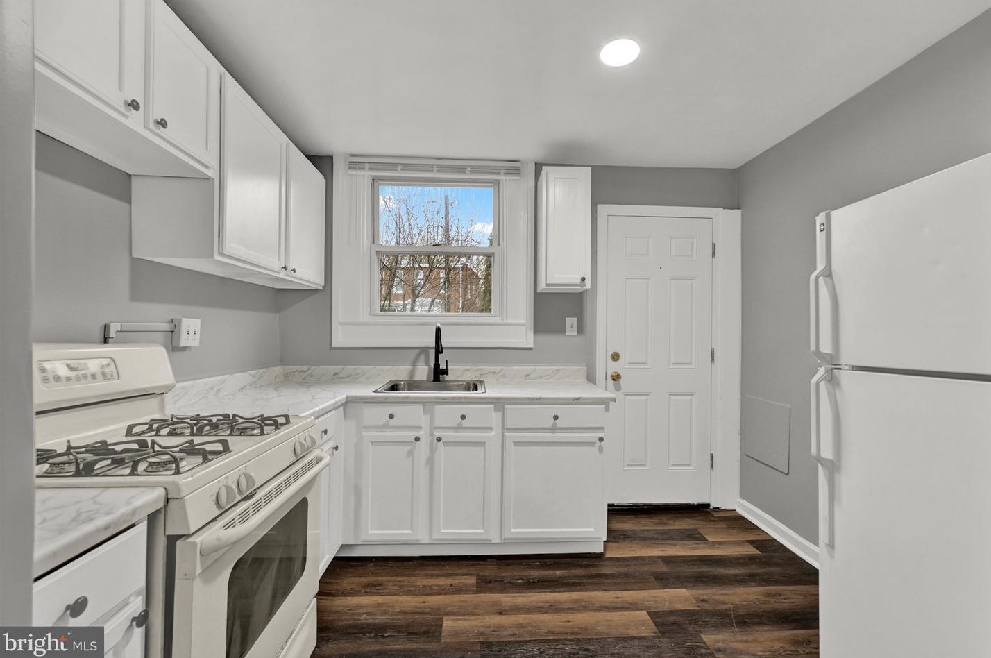 818 35th St, Baltimore MD  21218-2930 exterior