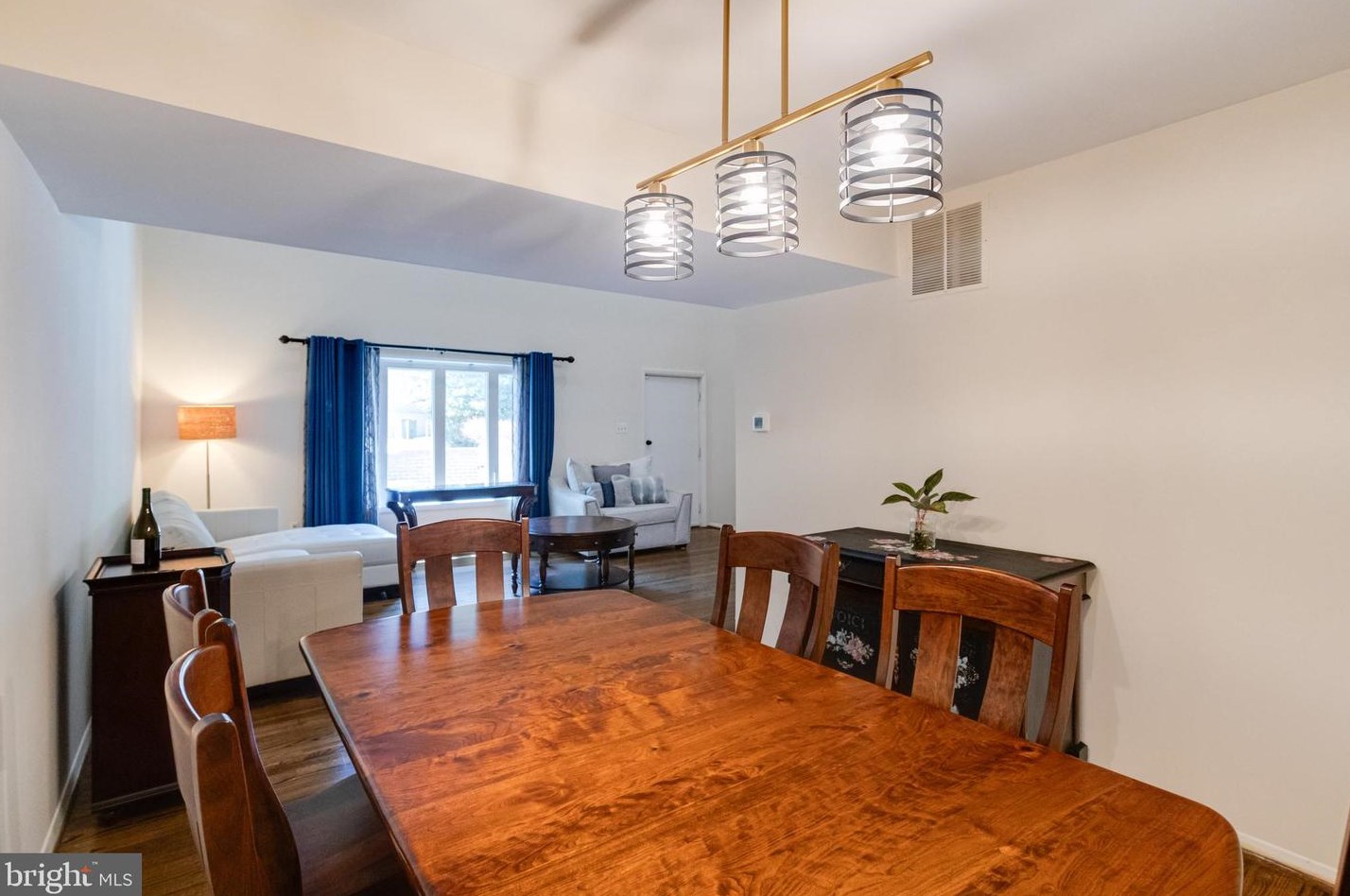 1208 Linden Grn, Baltimore MD 21217-3600 exterior