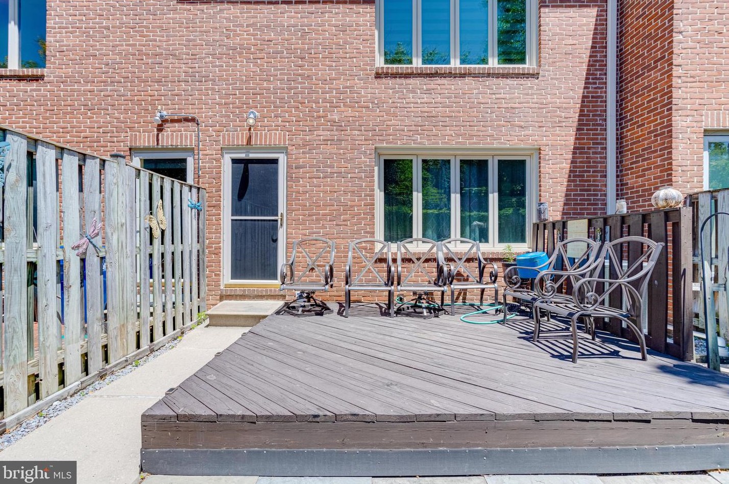 1208 Linden Grn, Baltimore MD 21217-3600 exterior