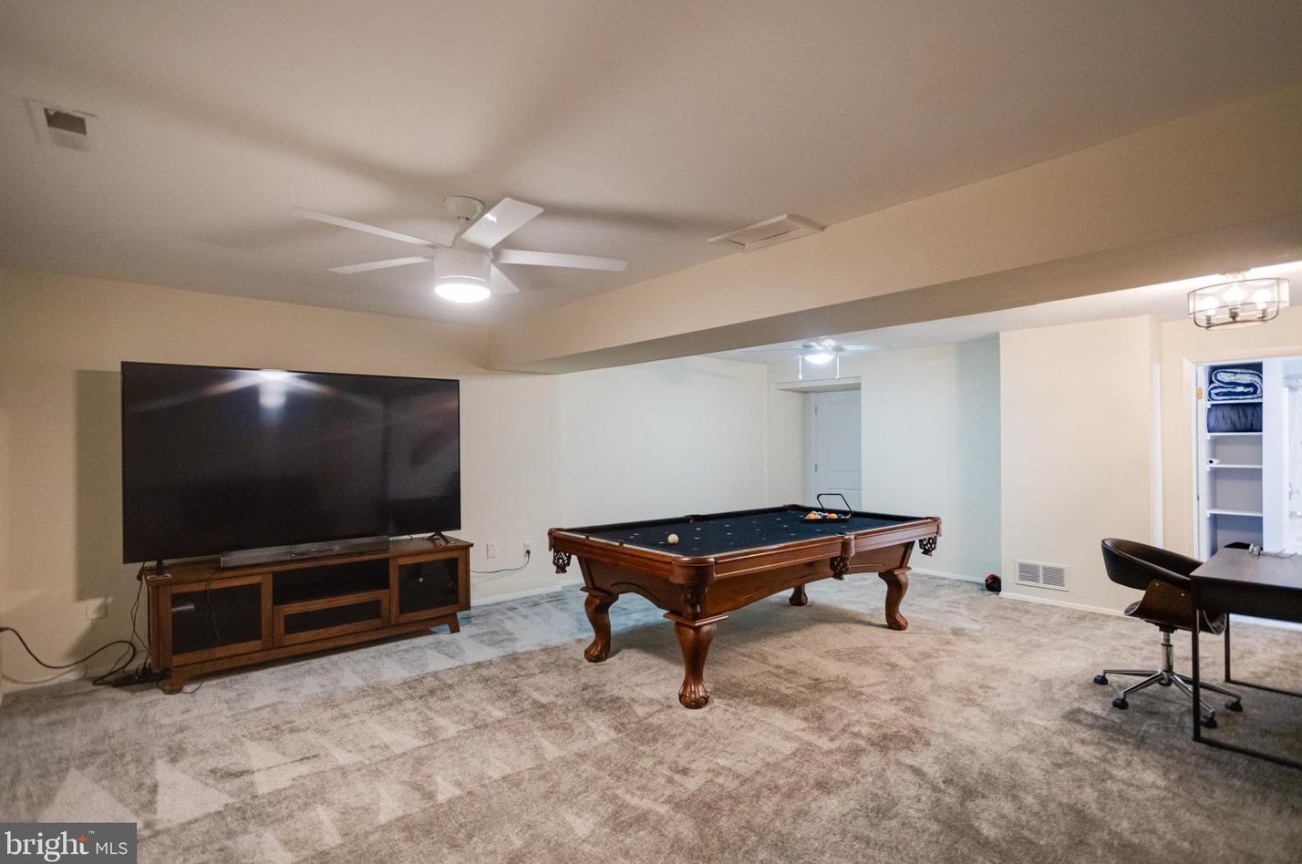 1208 Linden Grn, Baltimore MD 21217-3600 exterior