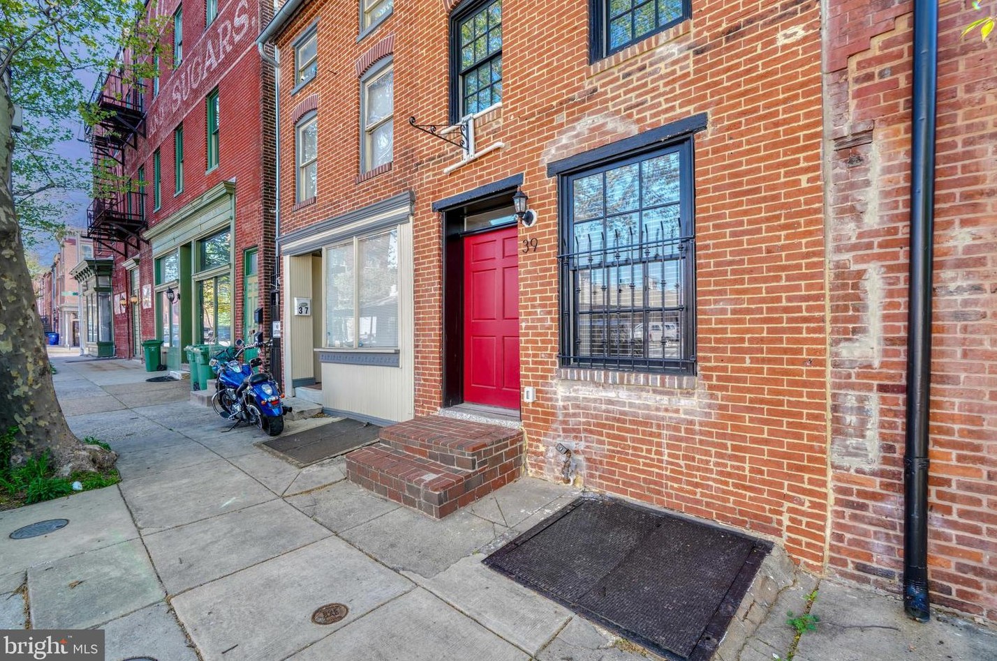 39 Arlington Ave, Baltimore MD  21223-2616 exterior