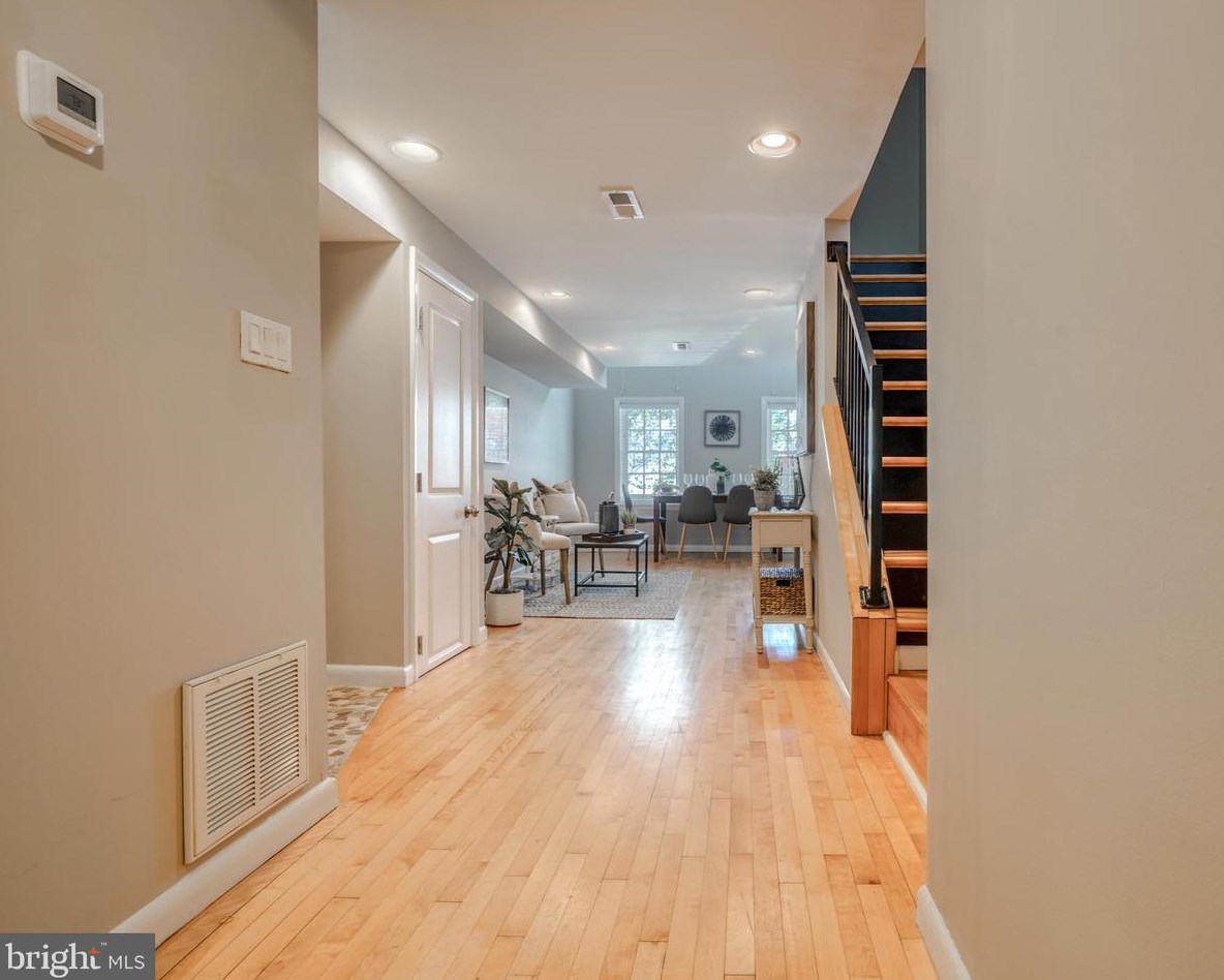 39 Arlington Ave, Baltimore MD  21223-2616 exterior