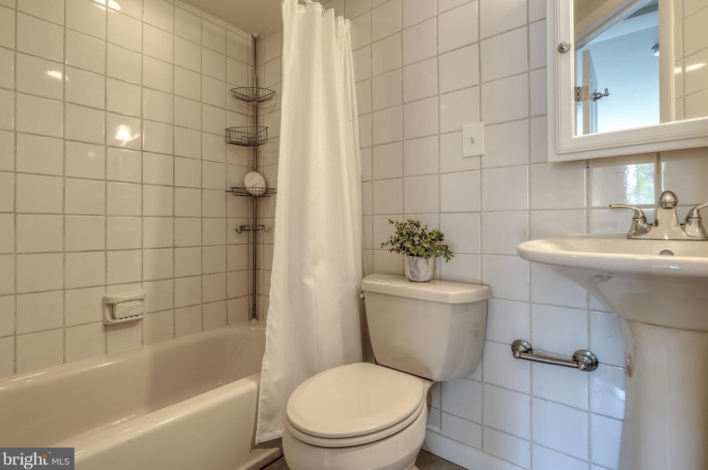 39 Arlington Ave, Baltimore MD  21223-2616 exterior