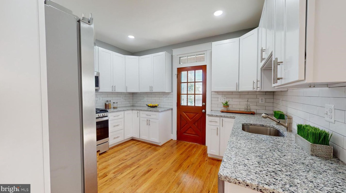 3413 Cedardale Rd, Baltimore MD  21215-7301 exterior