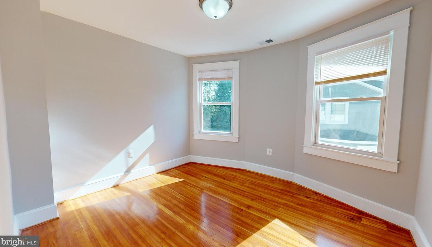 3413 Cedardale Rd, Baltimore MD  21215-7301 exterior