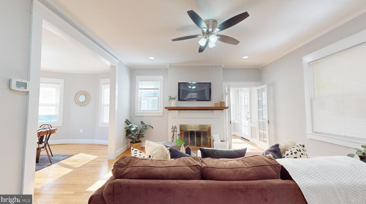 3413 Cedardale Rd, Baltimore MD  21215-7301 exterior