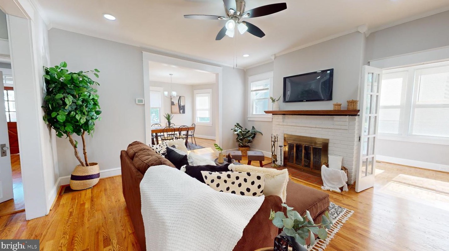 3413 Cedardale Rd, Baltimore MD  21215-7301 exterior