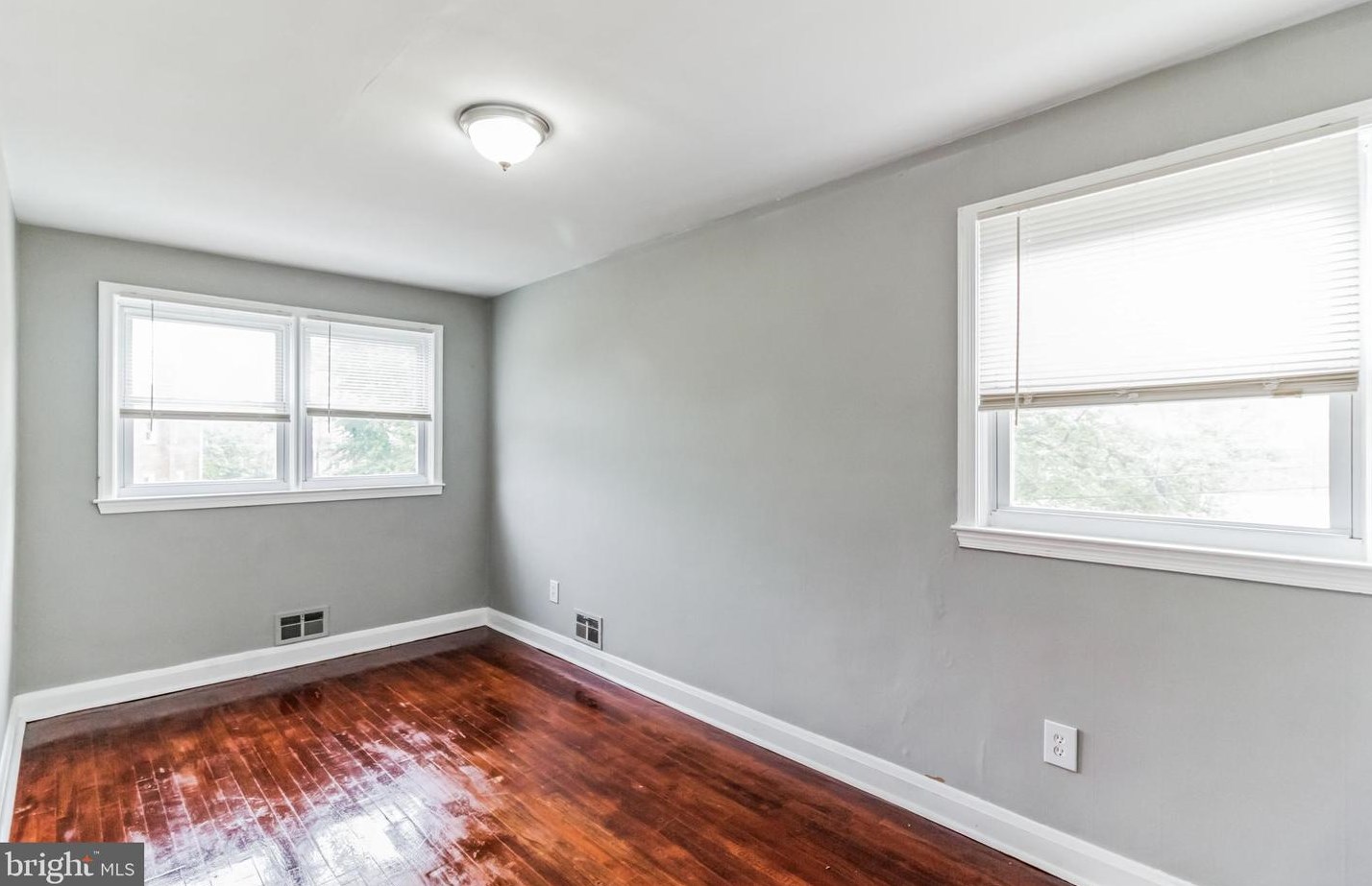 3847 Bonview Ave, Baltimore MD 21213-2012 exterior