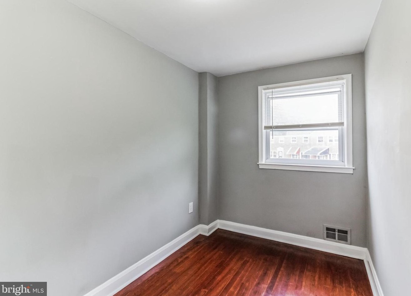 3847 Bonview Ave, Baltimore MD 21213-2012 exterior