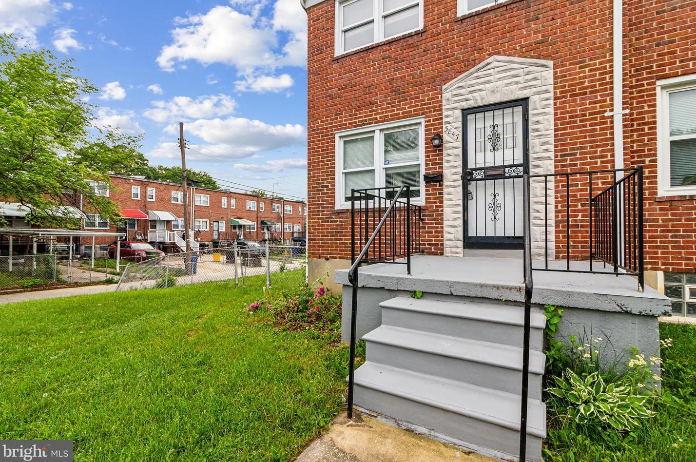 3847 Bonview Ave, Baltimore MD 21213-2012 exterior