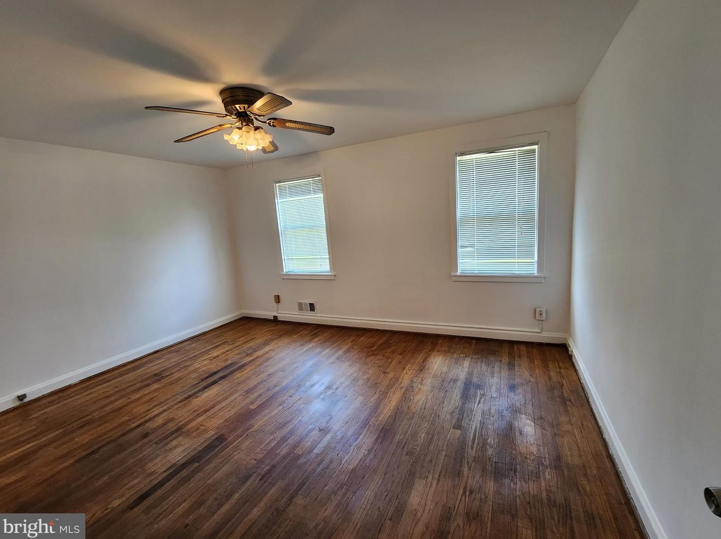 3853 Shannon Dr, Baltimore MD  21213-1826 exterior