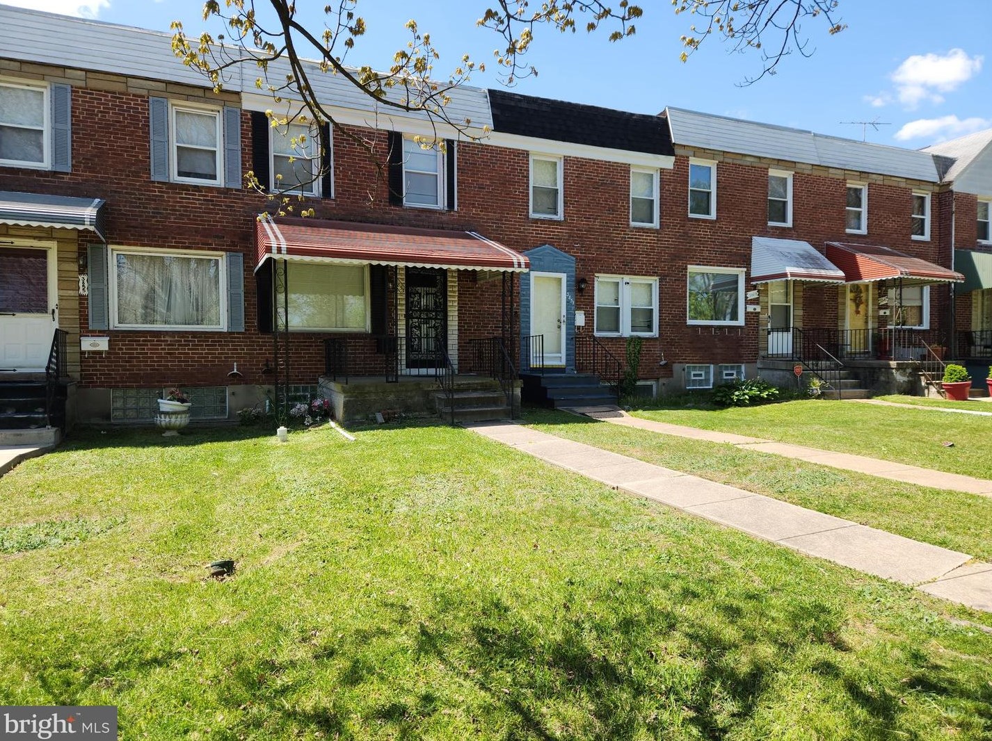 3853 Shannon Dr, Baltimore MD  21213-1826 exterior