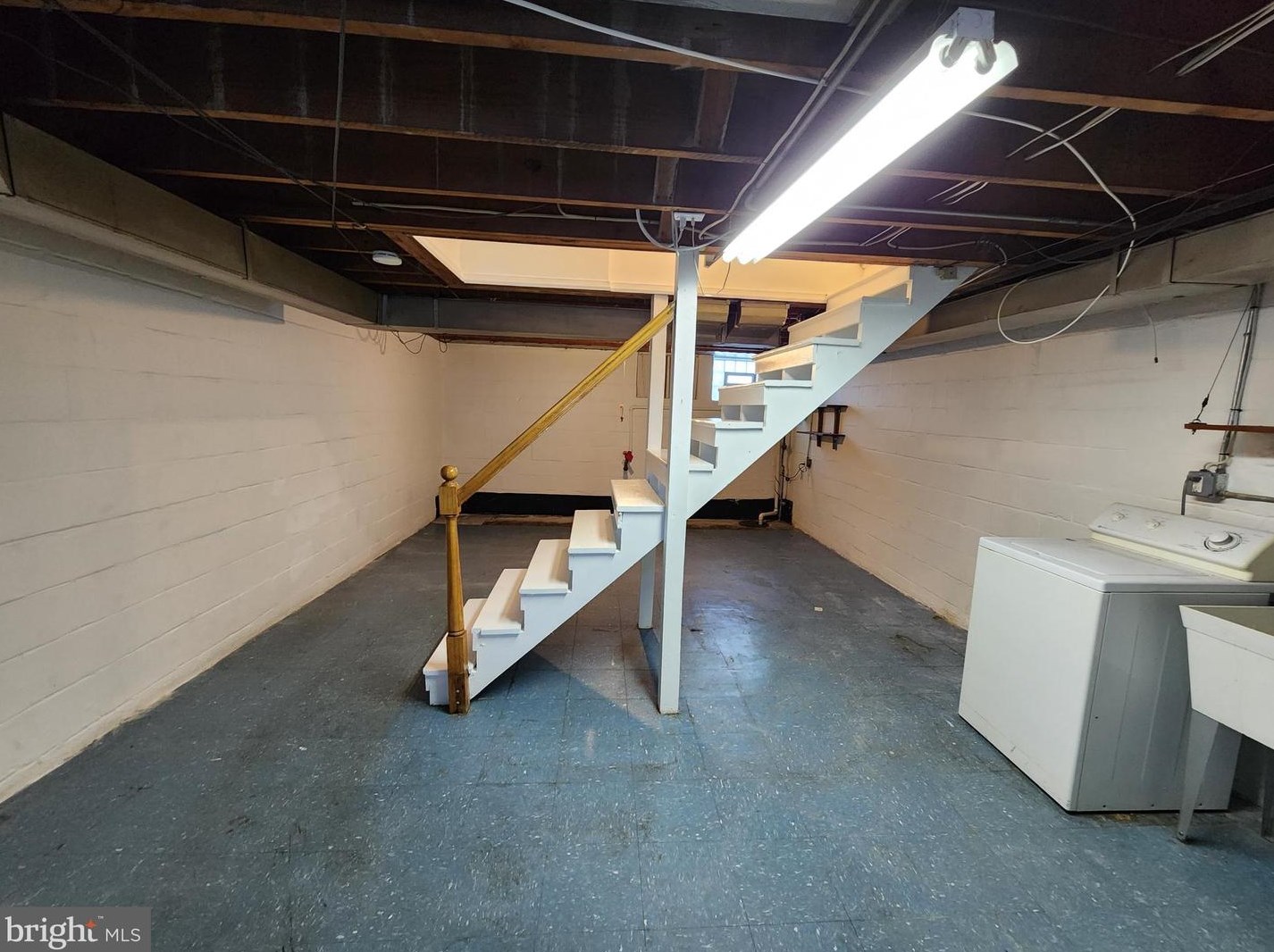 3853 Shannon Dr, Baltimore MD  21213-1826 exterior