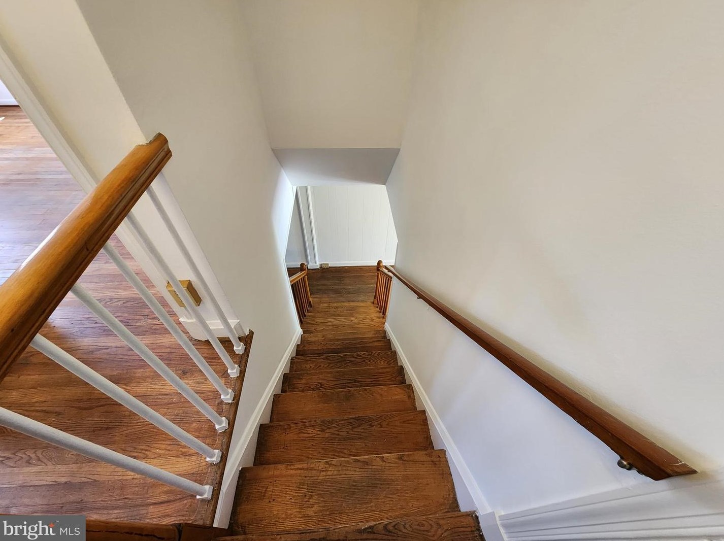 3853 Shannon Dr, Baltimore MD  21213-1826 exterior