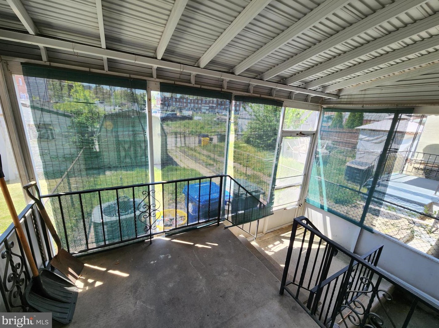 3853 Shannon Dr, Baltimore MD  21213-1826 exterior