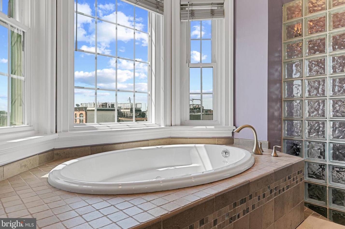 749 Decker Ave, Baltimore MD 21224-3946 exterior