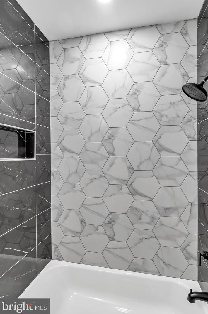 2504 Madison St, Baltimore MD  21205-1702 exterior