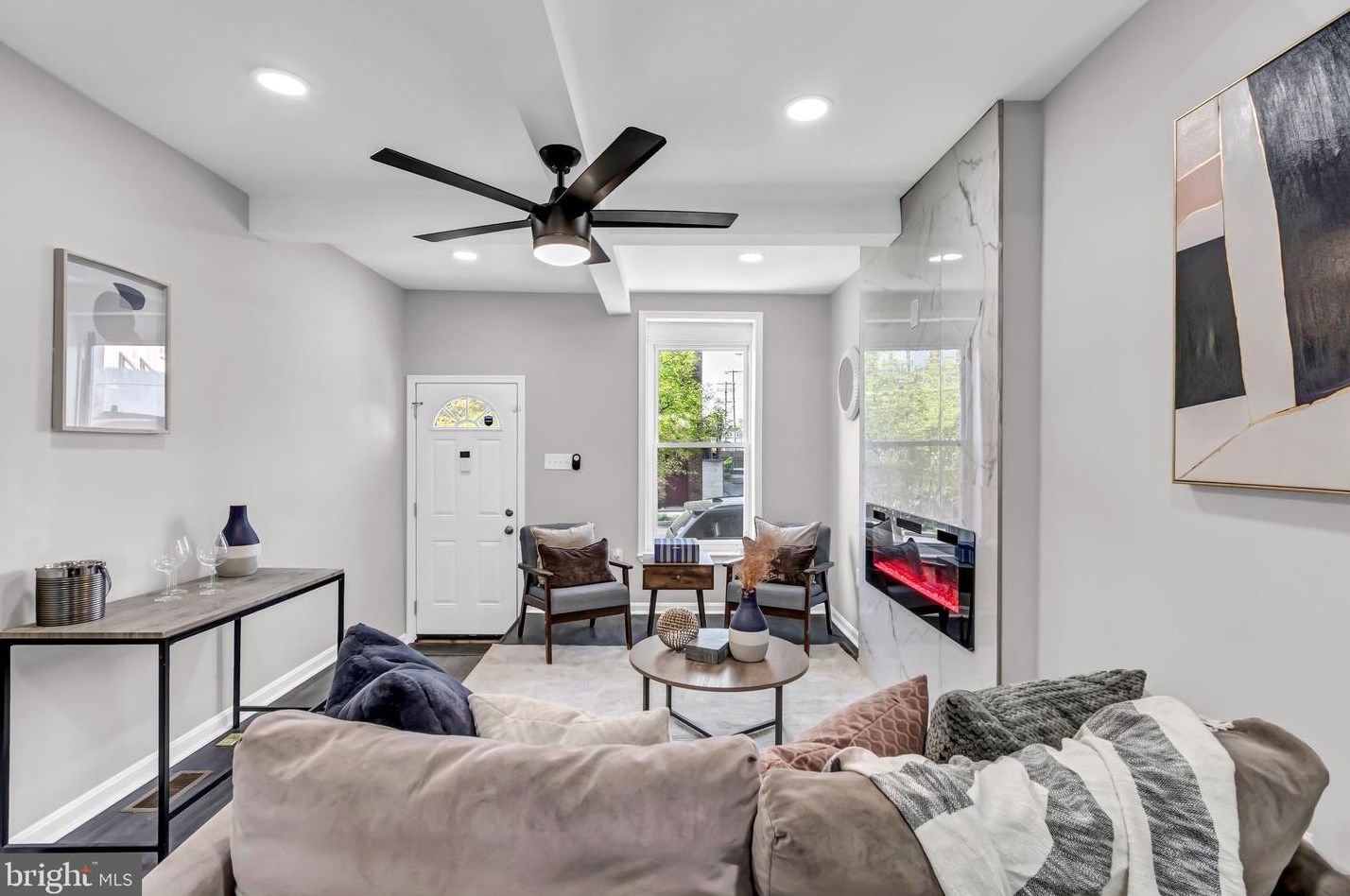 2504 Madison St, Baltimore MD  21205-1702 exterior