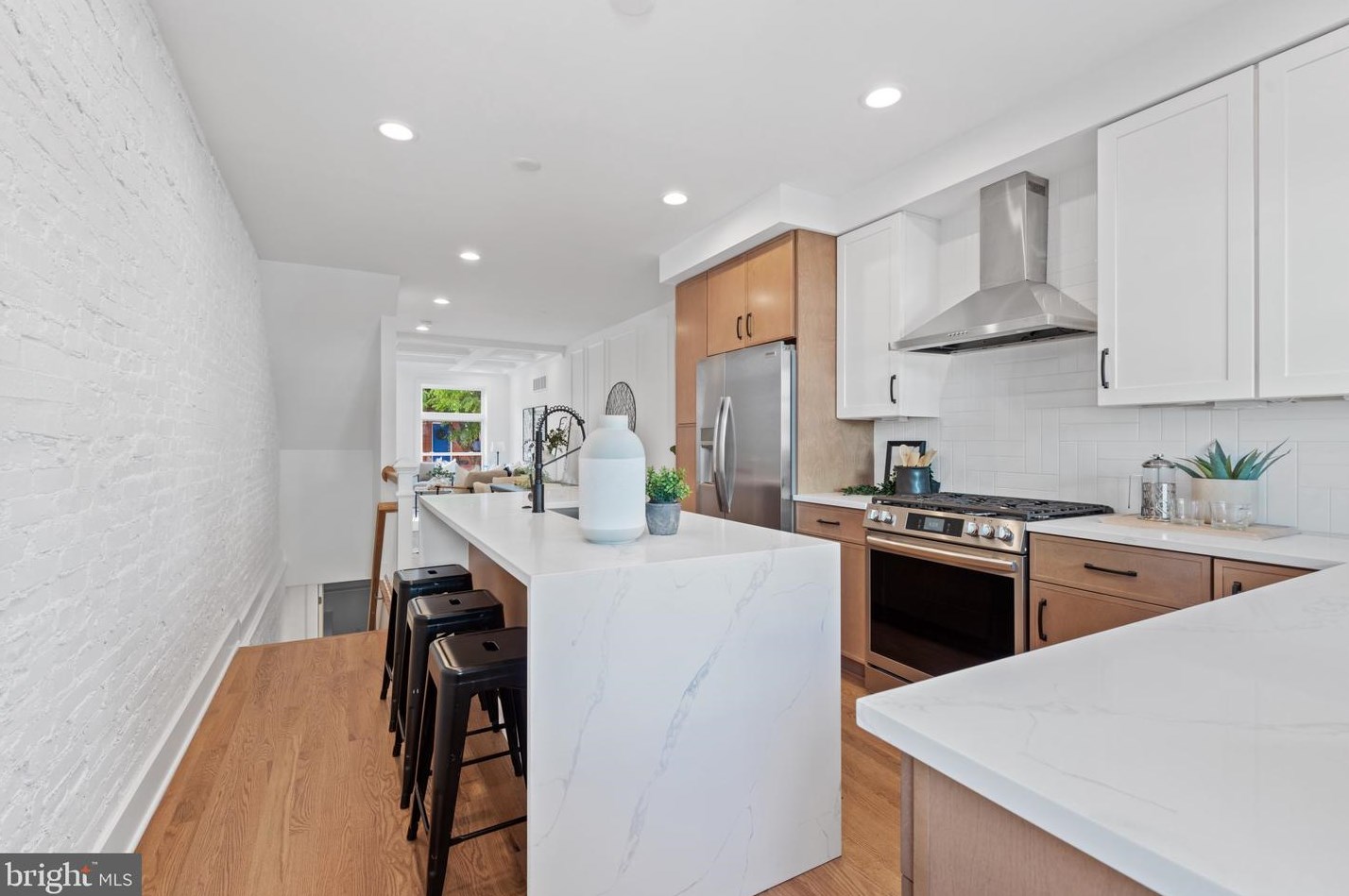 338 Robinson St, Baltimore MD  21224-2216 exterior