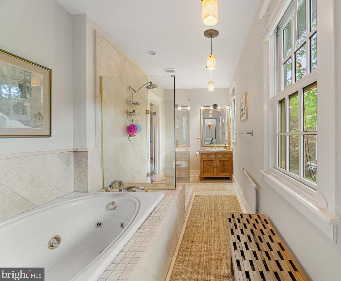 717 Deepdene Rd, Baltimore MD  21210-1911 exterior