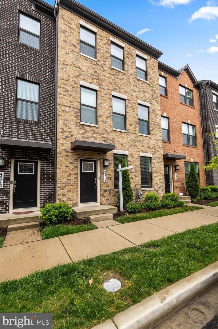 4312 Laplata Ave, Baltimore MD  21211-1101 exterior