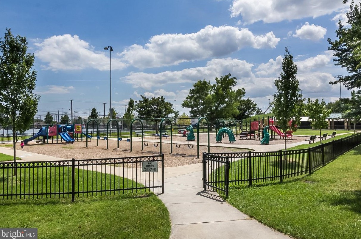 1439 Henry St, Baltimore MD  21230-4638 exterior