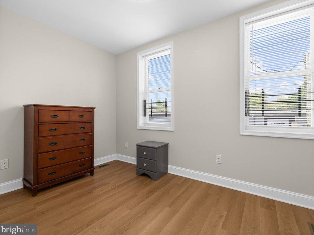 29 Kresson St, Baltimore MD 21224-1710 exterior