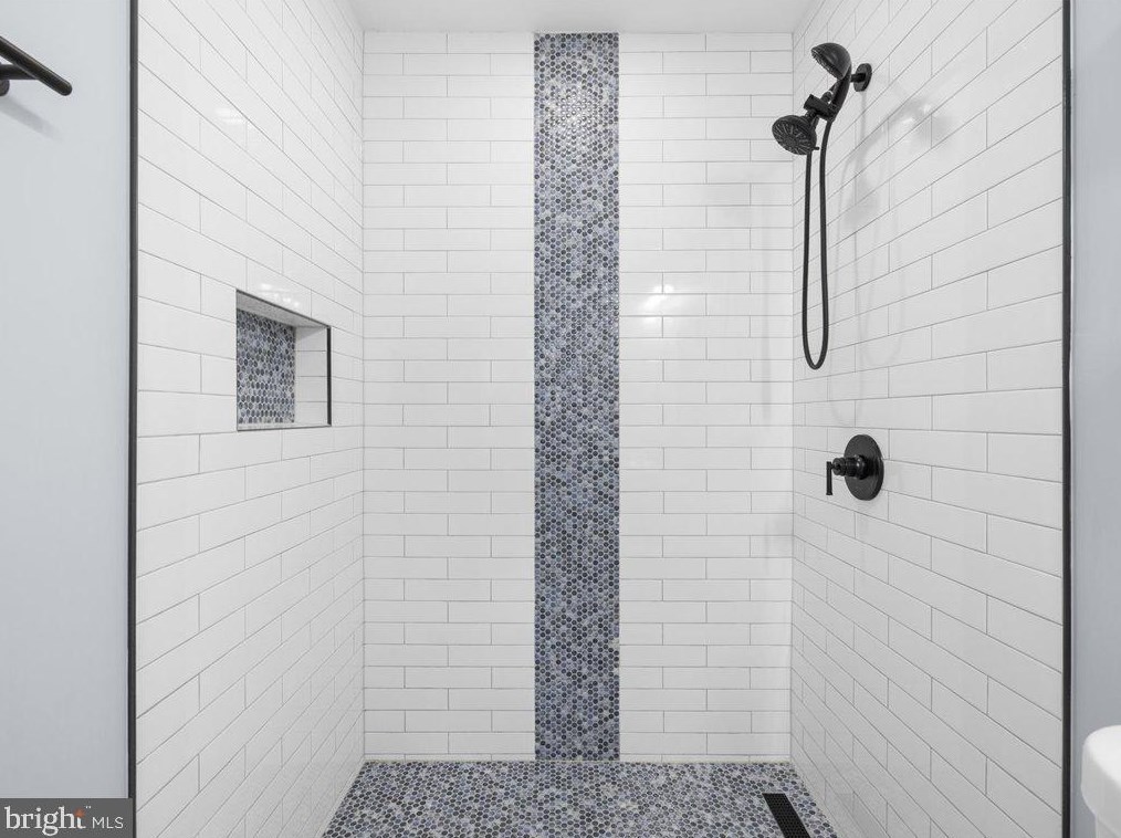 29 Kresson St, Baltimore MD 21224-1710 exterior