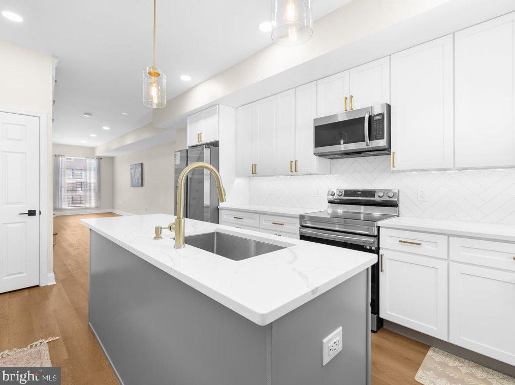 29 Kresson St, Baltimore MD 21224-1710 exterior