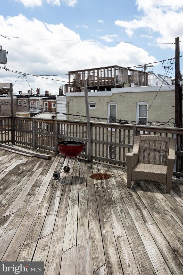 1302 Hanover St, Baltimore MD  21230-4221 exterior