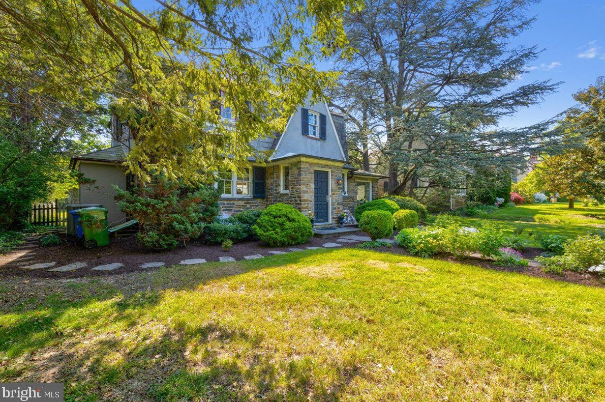 311 Wendover Rd, Baltimore MD  21218-1128 exterior