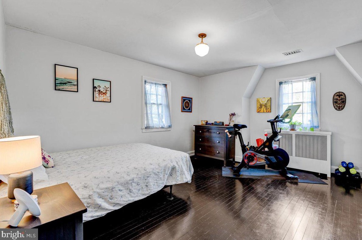 311 Wendover Rd, Baltimore MD  21218-1128 exterior