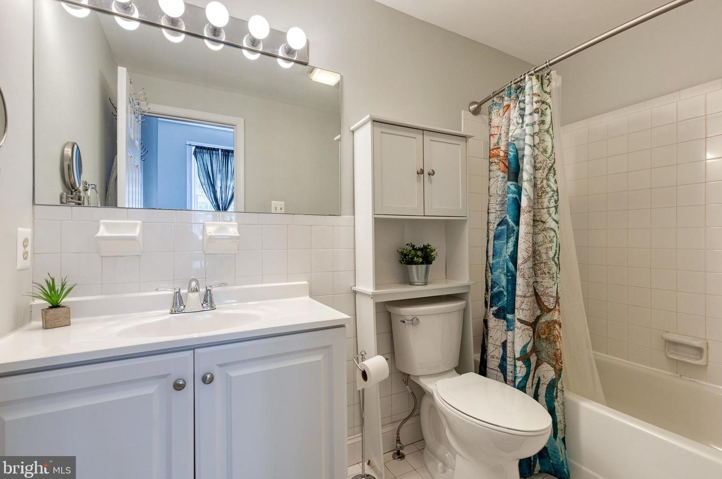 829 Sharp St, Baltimore MD 21201-2413 exterior