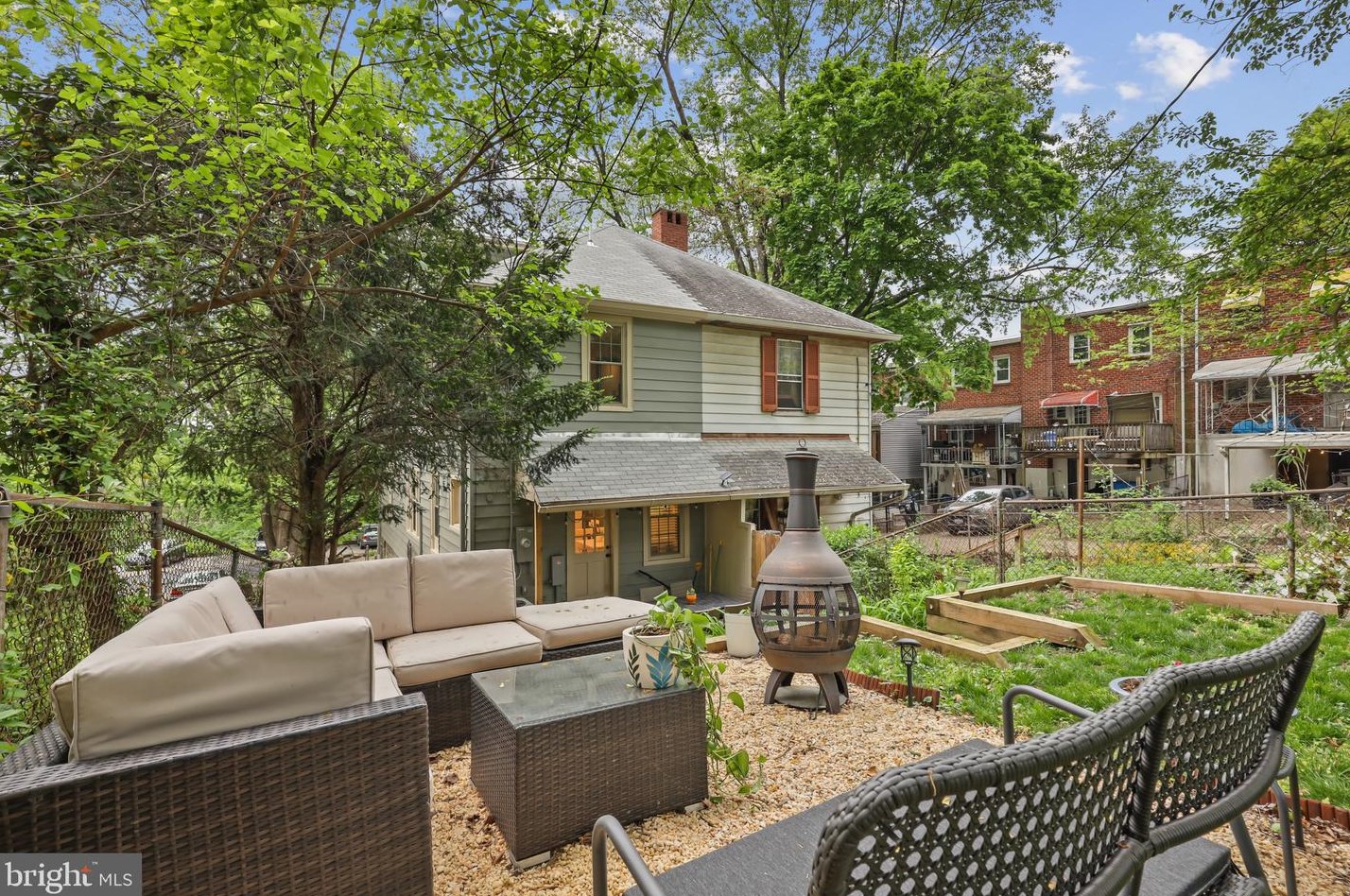 1045 Roland Heights Ave, Baltimore MD  21211-1239 exterior