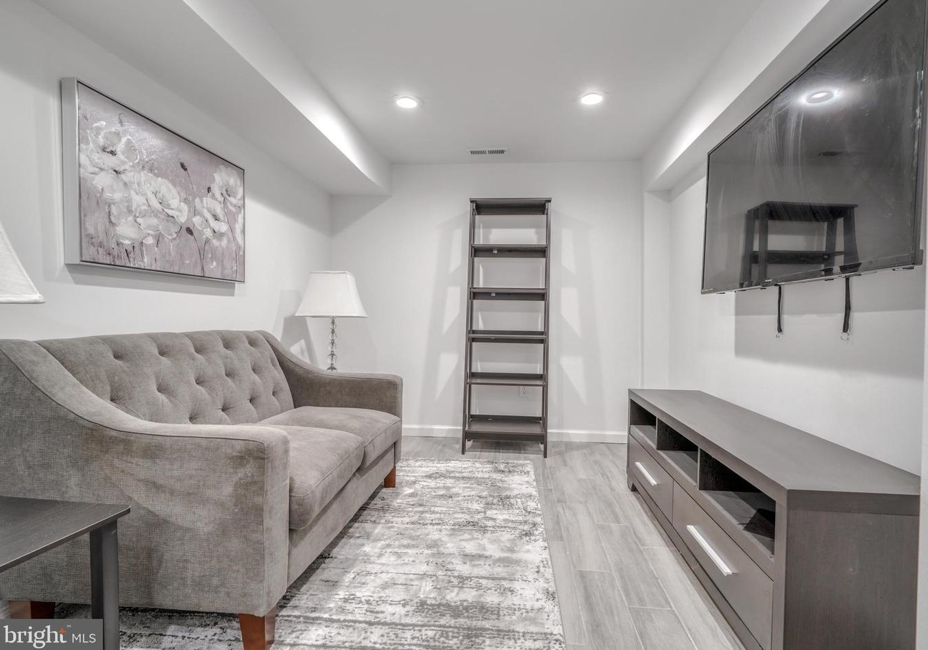 646 Augusta Ave, Baltimore MD  21229-1801 exterior